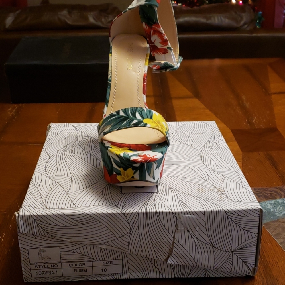 Decorative Chunky Heel